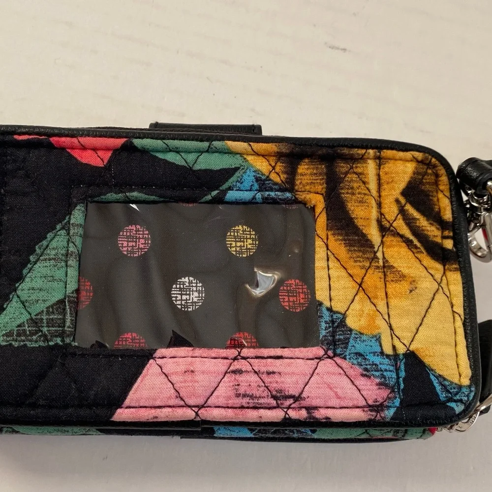 Vera Bradley Smartphone Wristlet - Excellent Condition